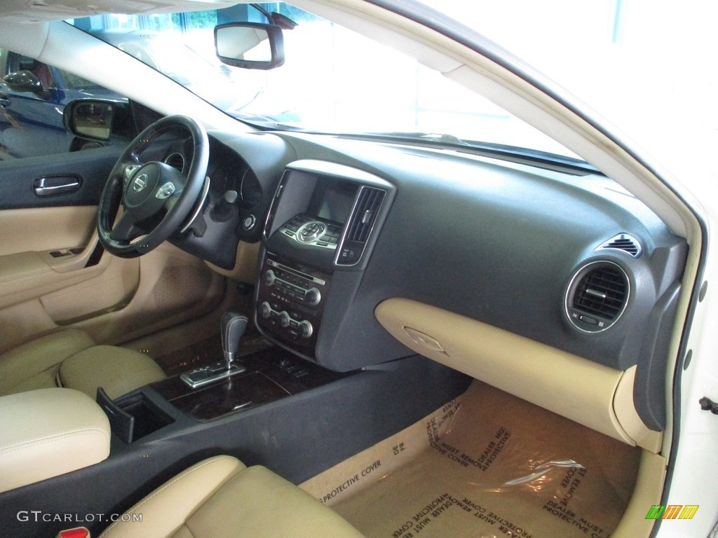 2009 Maxima 3.5 SV Premium - Winter Frost White / Caffe Latte photo #20