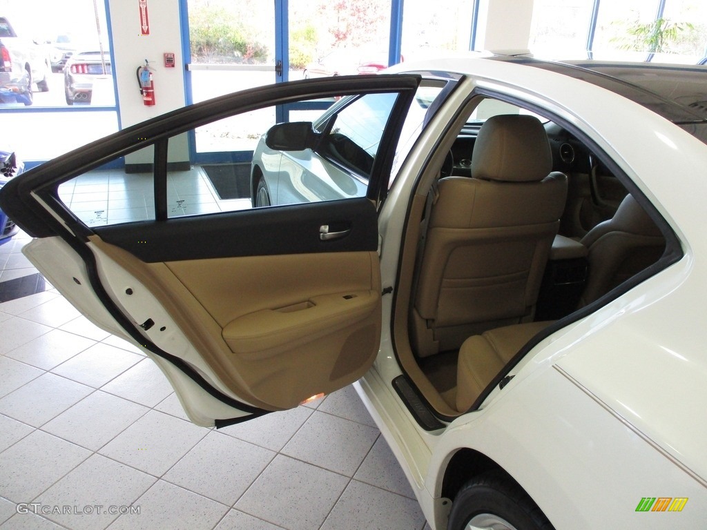 2009 Maxima 3.5 SV Premium - Winter Frost White / Caffe Latte photo #24