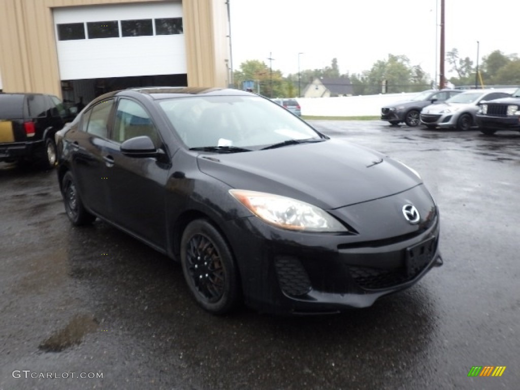 2013 MAZDA3 i SV 4 Door - Black Mica / Black photo #3