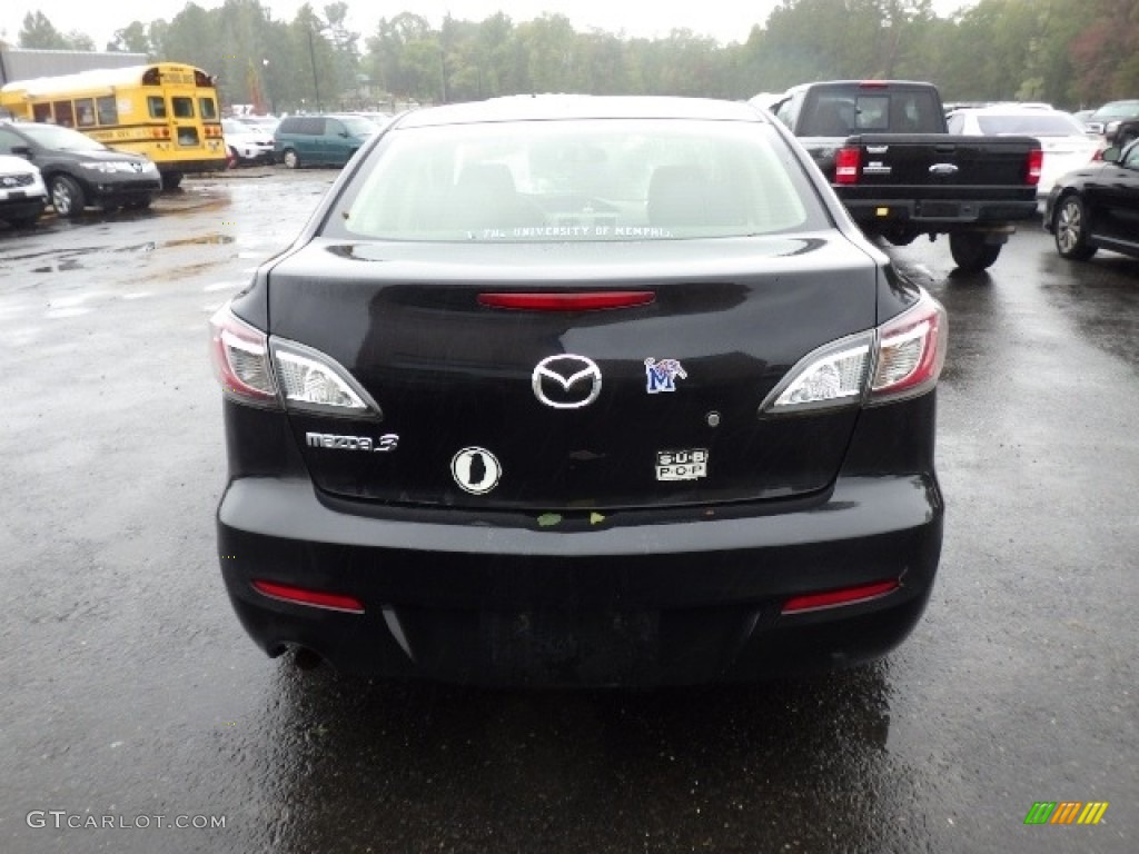 2013 MAZDA3 i SV 4 Door - Black Mica / Black photo #5