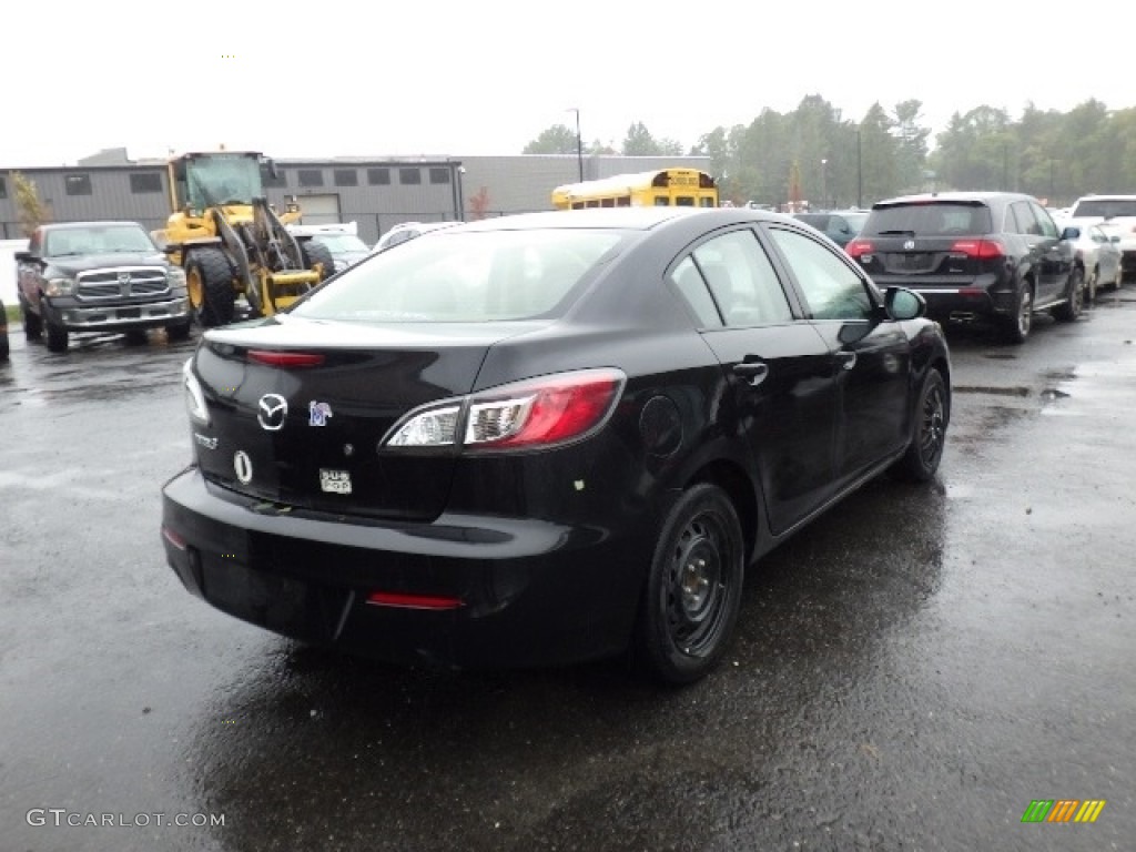 2013 MAZDA3 i SV 4 Door - Black Mica / Black photo #6