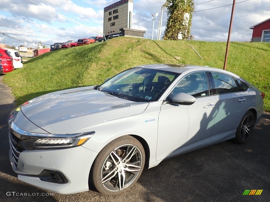 Sonic Gray Pearl Honda Accord