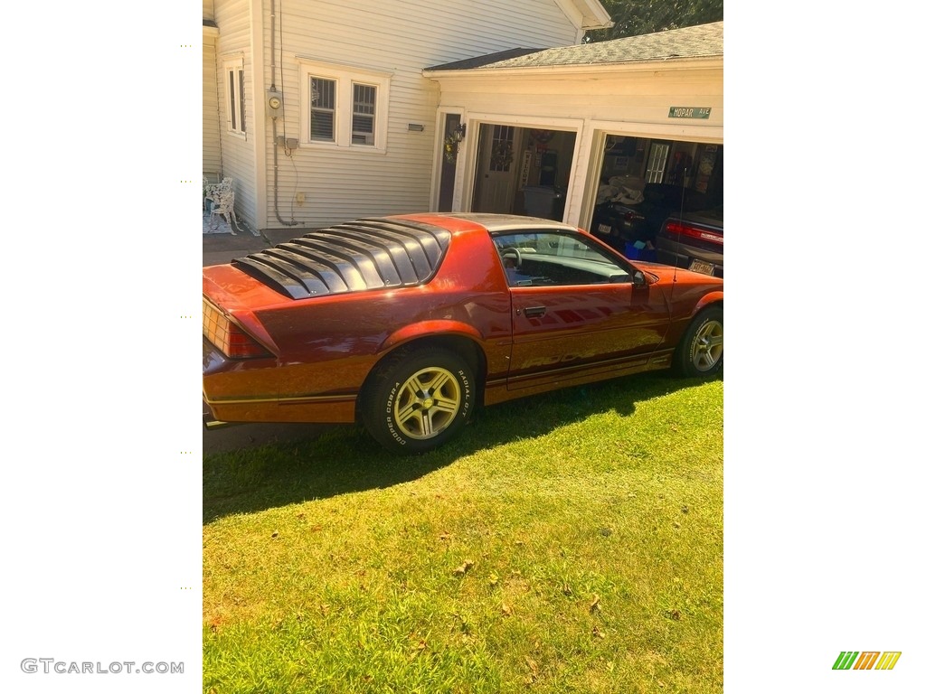 1989 Camaro IROC-Z Coupe - Dark Red Metallic / Red photo #4