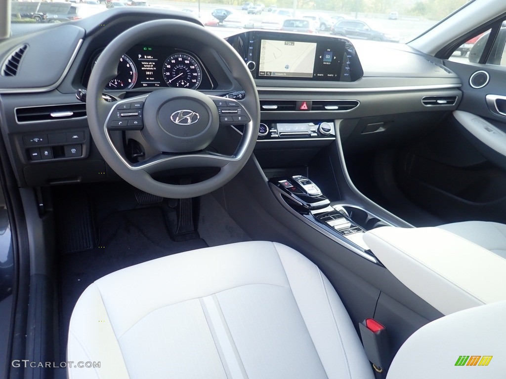 Medium Gray Interior 2023 Hyundai Sonata SEL Photo #145036378