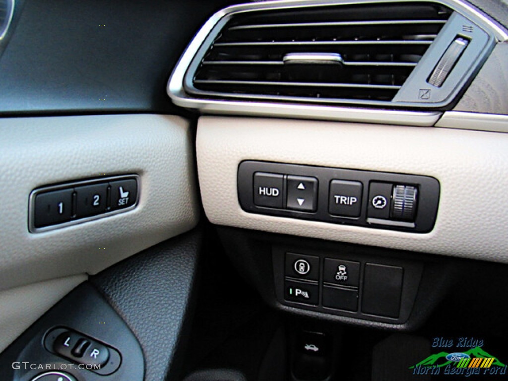 2019 Accord Touring Sedan - San Marino Red / Ivory photo #22