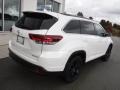 2019 Blizzard Pearl White Toyota Highlander SE AWD  photo #10