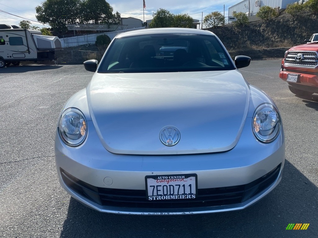 2014 Beetle 1.8T - Reflex Silver Metallic / Titan Black photo #2