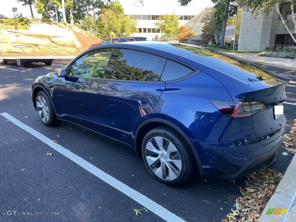 2022 Model Y Long Range AWD - Deep Blue Metallic / Black photo #5