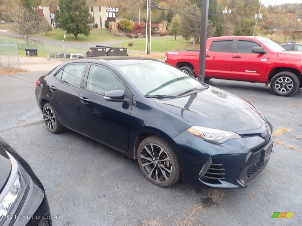 2018 Corolla SE - Blue Crush Metallic / Black photo #2