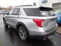 2022 Iconic Silver Metallic Ford Explorer XLT 4WD  photo #3