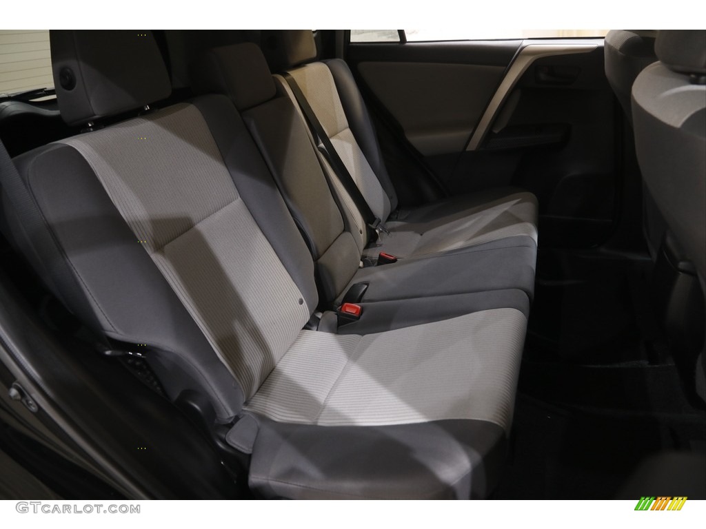 2015 RAV4 LE - Black / Ash photo #16