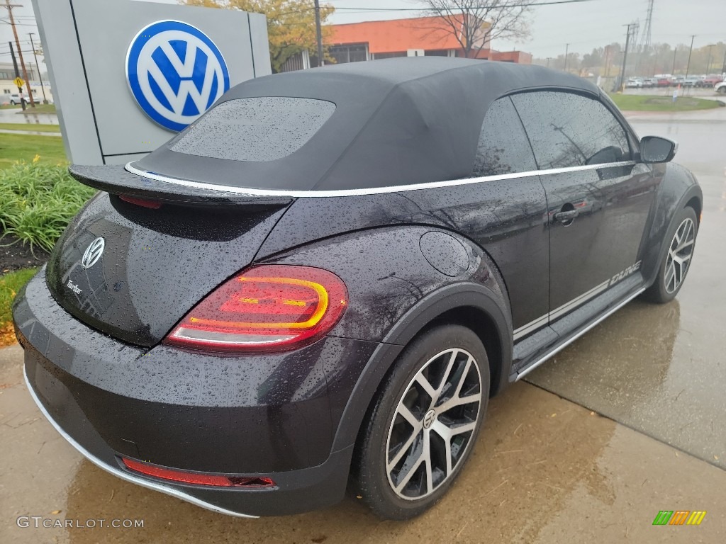 Deep Black Pearl 2018 Volkswagen Beetle Dune Convertible Exterior Photo #145049698