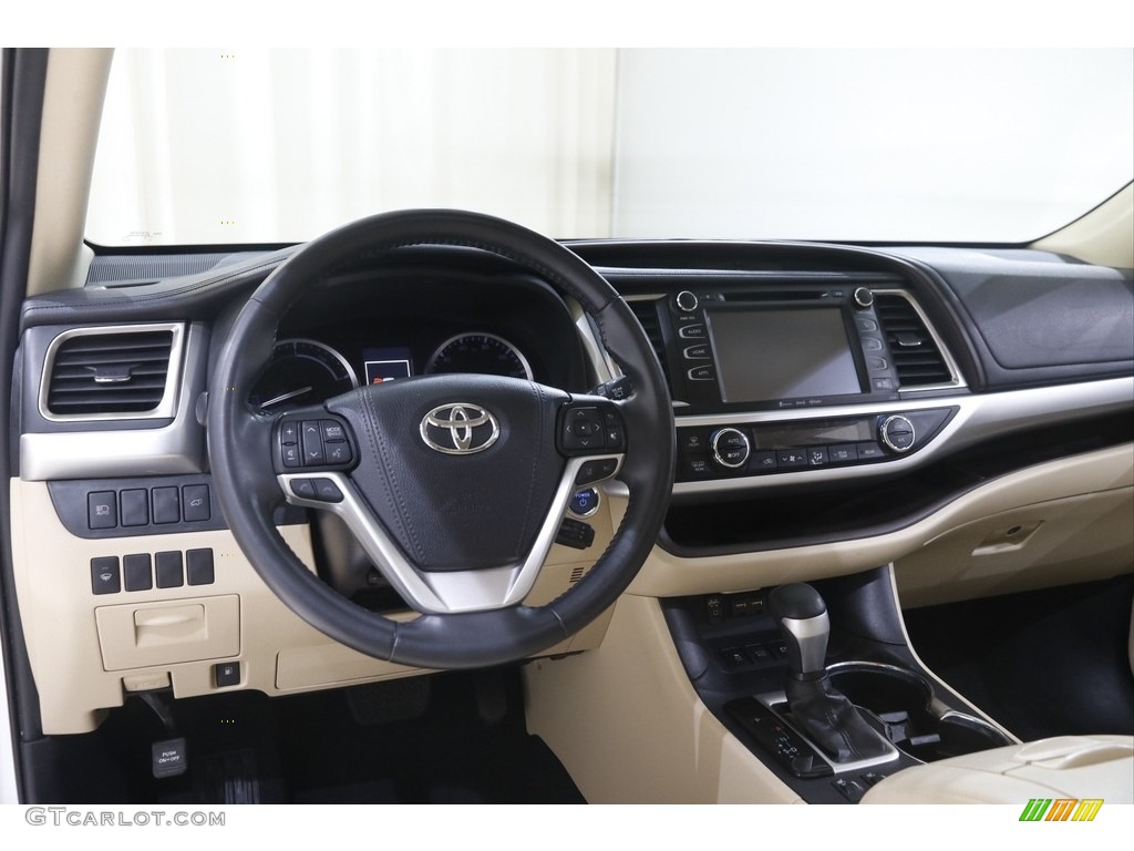 2019 Toyota Highlander Hybrid XLE AWD Almond Dashboard Photo #145051798