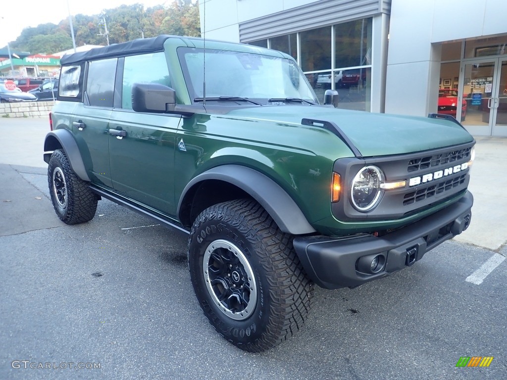 2022 Ford Bronco Black Diamond 4x4 4-Door Exterior Photos