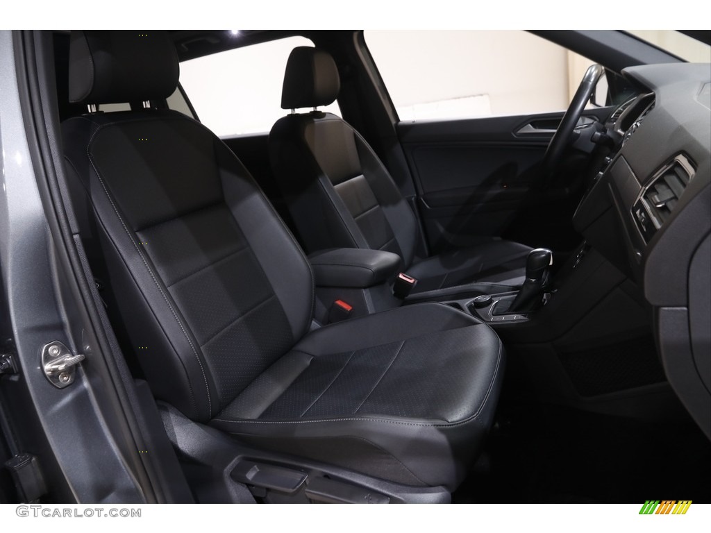 2019 Volkswagen Tiguan SEL R-Line 4MOTION Front Seat Photos
