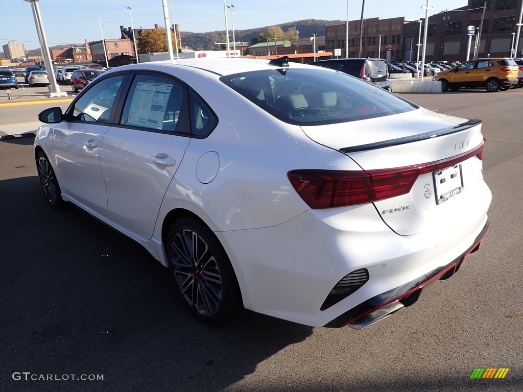2023 Forte GT - Snow White Pearl / Black photo #6