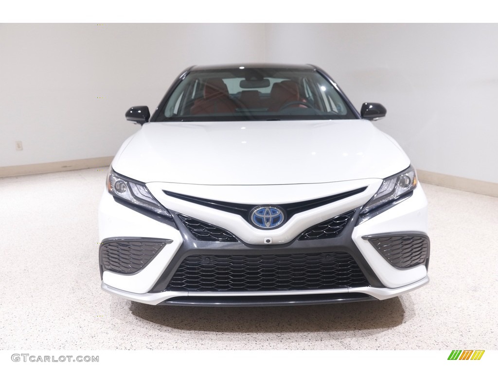 2021 Camry XSE Hybrid - Wind Chill Pearl / Cockpit Red photo #2