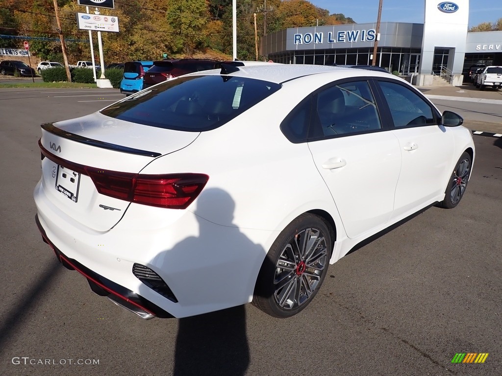 2023 Forte GT - Snow White Pearl / Black photo #8