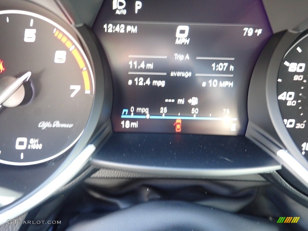 2022 Giulia Veloce AWD - Alfa White / Black photo #15