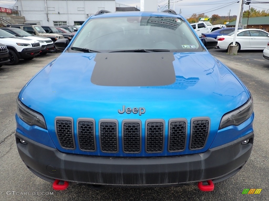 2022 Cherokee Trailhawk 4x4 - Hydro Blue Pearl / Black photo #9