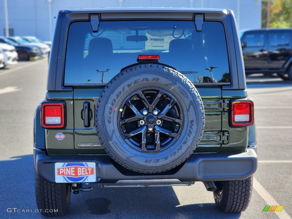 2023 Wrangler Freedom Edition 4x4 - Sarge Green / Black photo #5