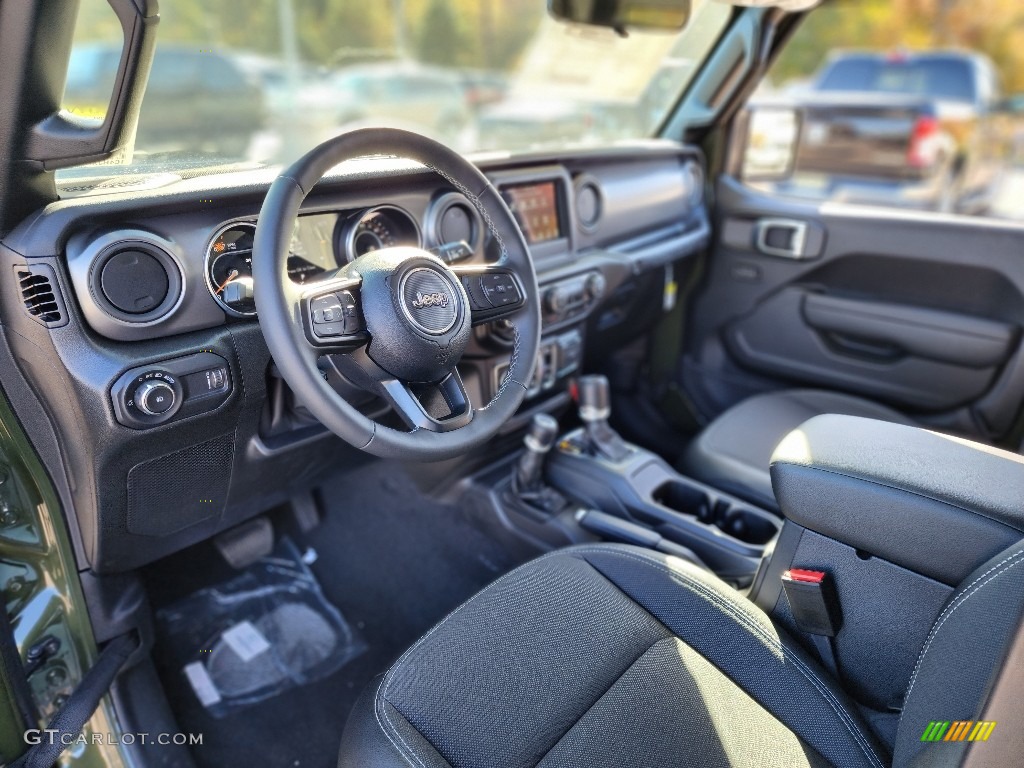 2023 Wrangler Freedom Edition 4x4 - Sarge Green / Black photo #8