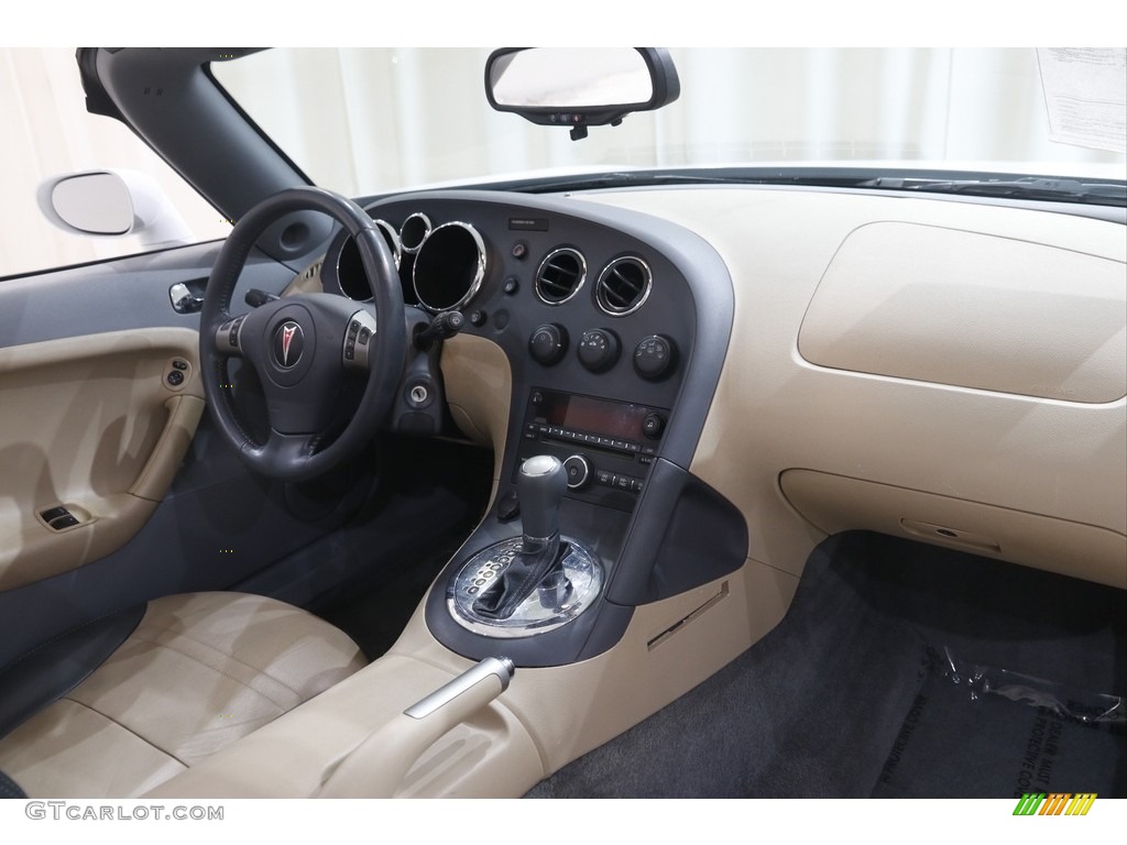 2007 Solstice Roadster - Pure White / Steel/Sand photo #14