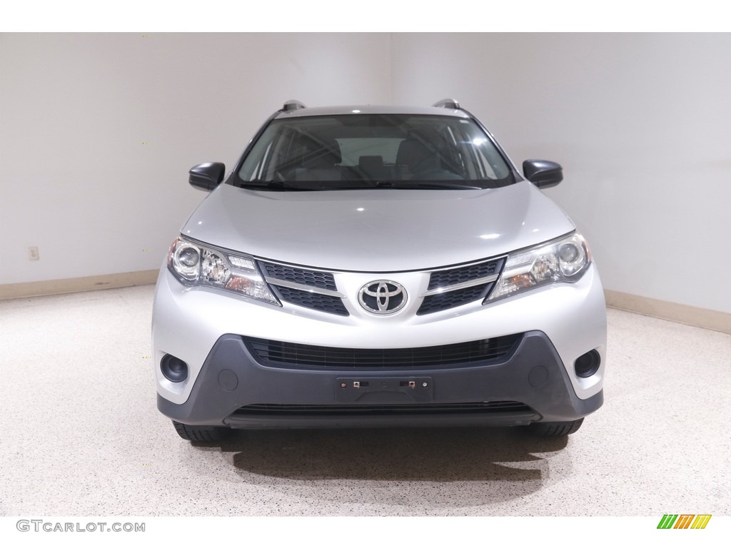 2015 RAV4 LE - Classic Silver Metallic / Ash photo #2