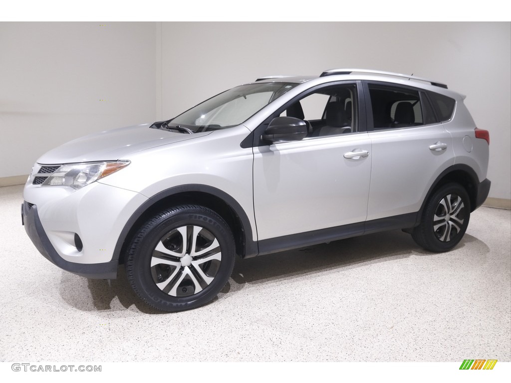 2015 RAV4 LE - Classic Silver Metallic / Ash photo #3
