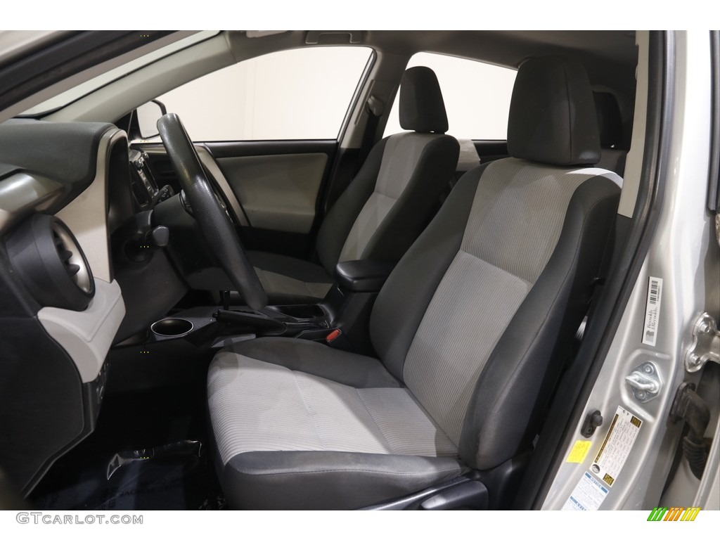 2015 RAV4 LE - Classic Silver Metallic / Ash photo #5