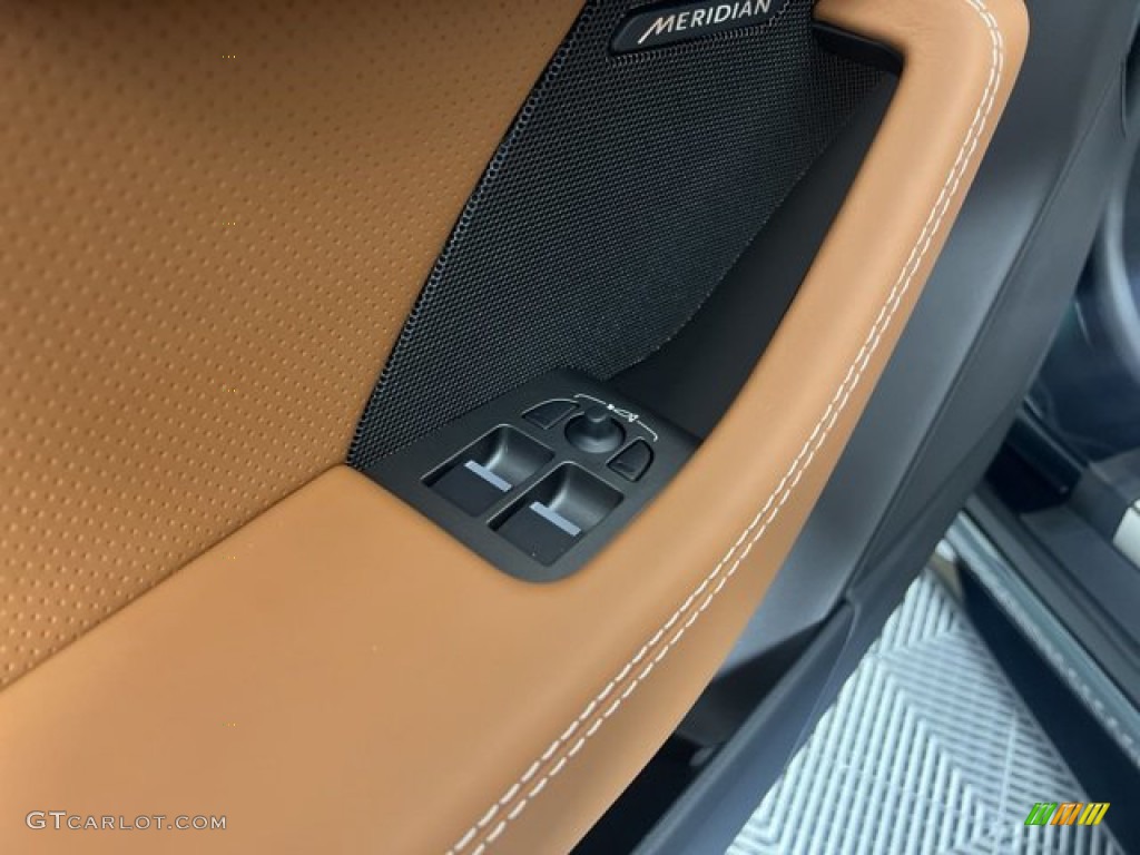 2023 Jaguar F-TYPE P450 AWD R-Dynamic Coupe Tan/Light Oyster Stitching Door Panel Photo #145072961