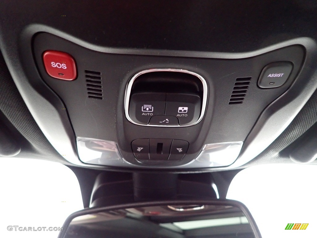 2021 Renegade Latitude 4x4 - Slate Blue Pearl / Black photo #25