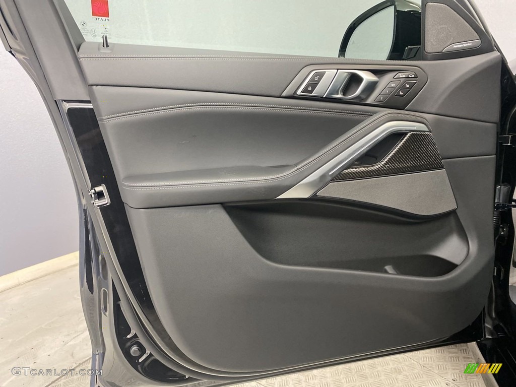 2023 BMW X6 M50i Door Panel Photos