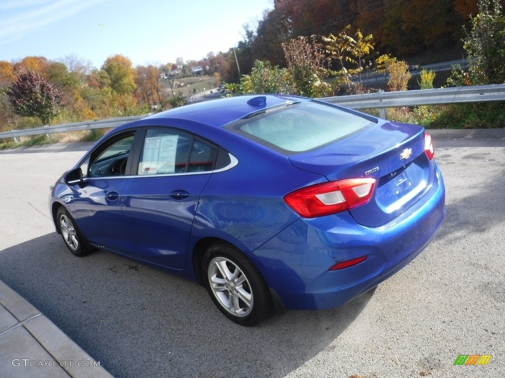 2017 Cruze LT - Kinetic Blue Metallic / Jet Black photo #14