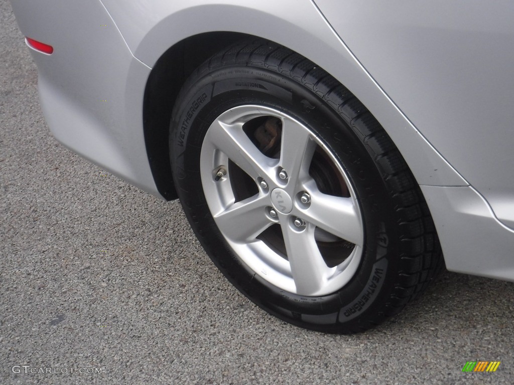 2015 Optima LX - Bright Silver / Gray photo #8