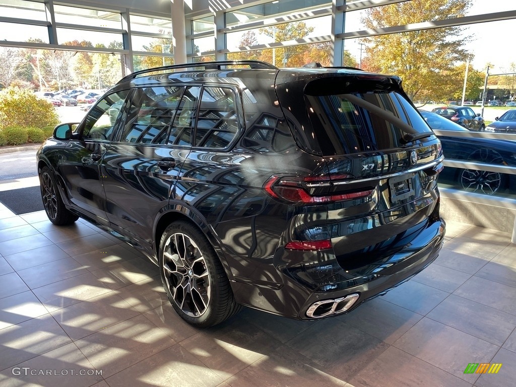 2023 X7 M60i - Black Sapphire Metallic / Black photo #2