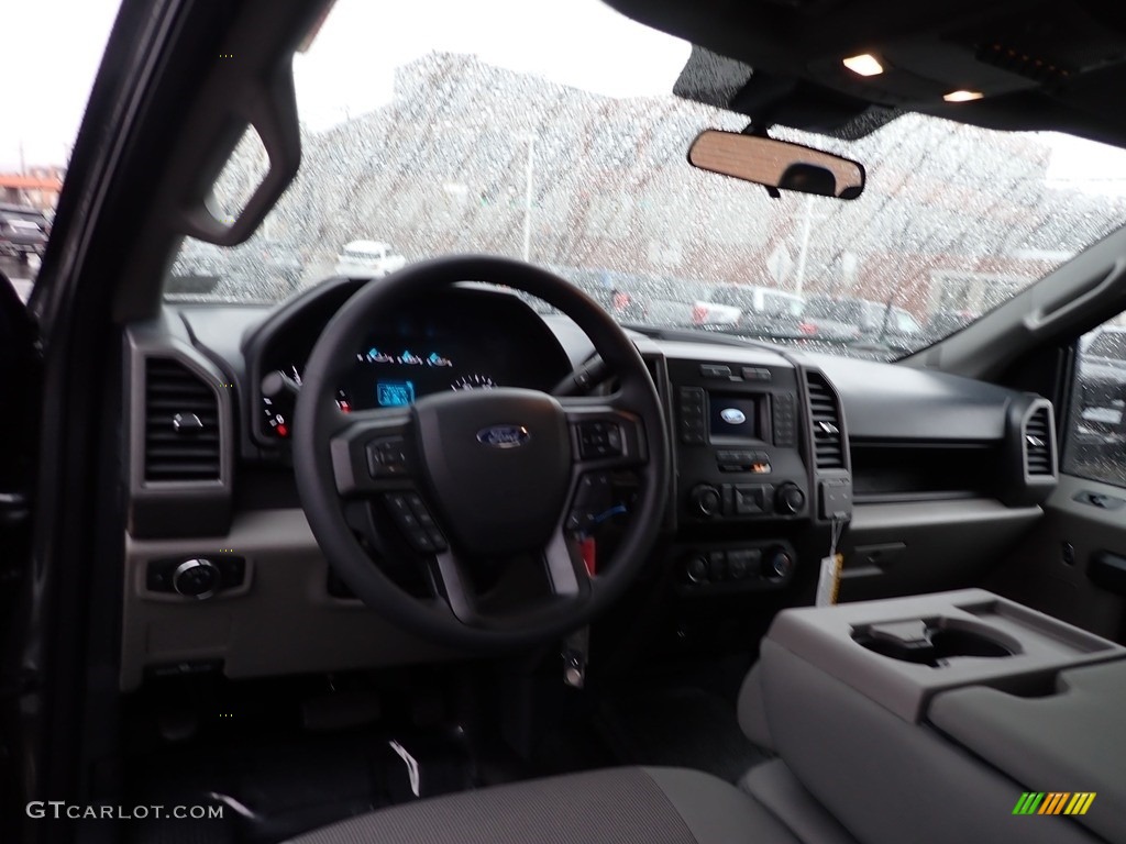 2022 F350 Super Duty XL SuperCab 4x4 - Carbonized Gray / Medium Earth Gray photo #14