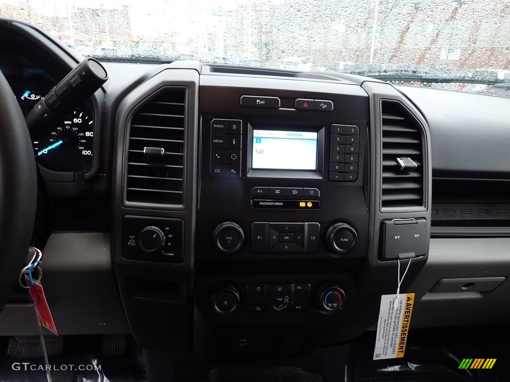 2022 F350 Super Duty XL SuperCab 4x4 - Carbonized Gray / Medium Earth Gray photo #17