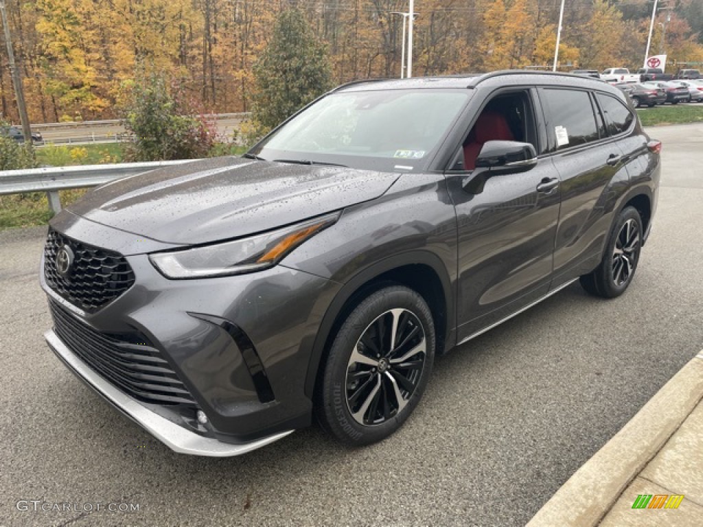 2022 Highlander XSE AWD - Magnetic Gray Metallic / Cockpit Red photo #7