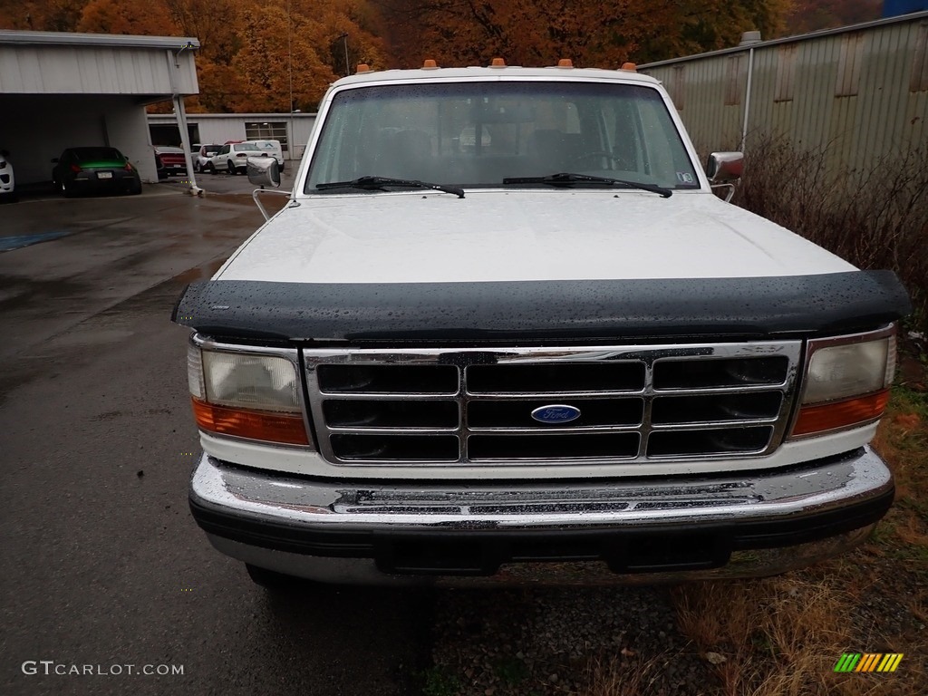 1995 F350 XLT Crew Cab 4x4 Dually - Oxford White / Grey photo #2