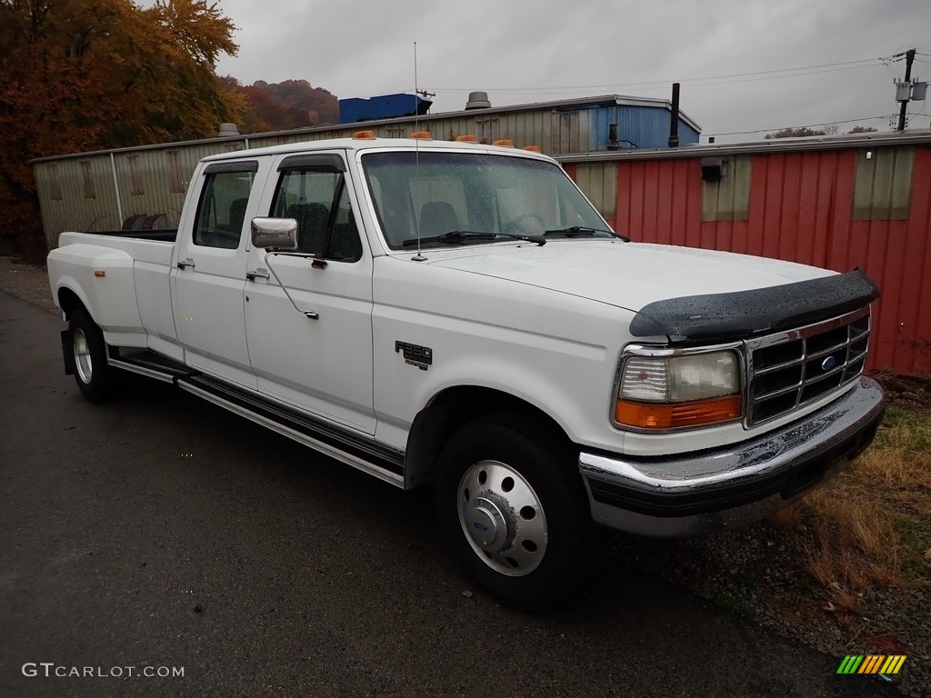 1995 F350 XLT Crew Cab 4x4 Dually - Oxford White / Grey photo #3