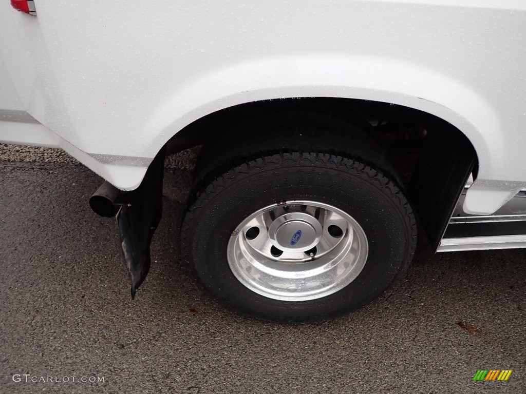 1995 F350 XLT Crew Cab 4x4 Dually - Oxford White / Grey photo #5