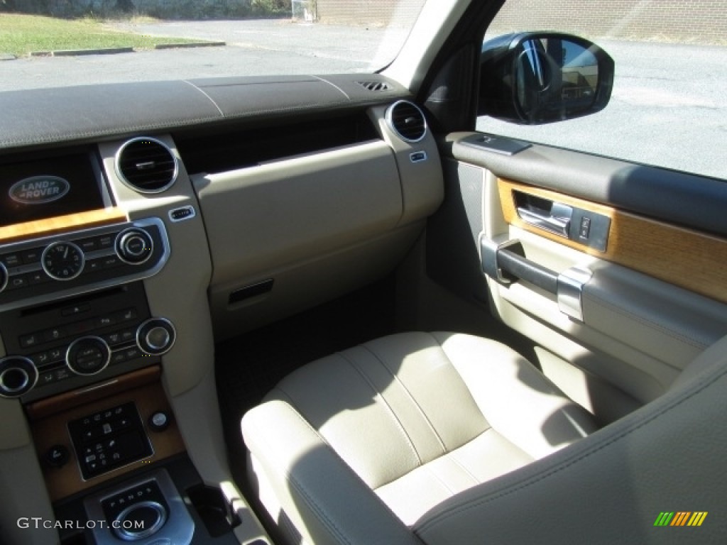 2014 Land Rover LR4 HSE 4x4 Dashboard Photos