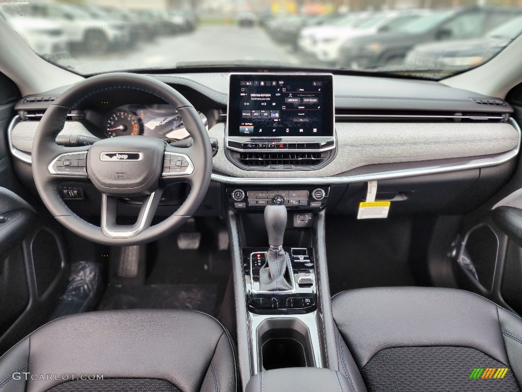 2022 Jeep Compass Latitude 4x4 Front Seat Photo #145083300