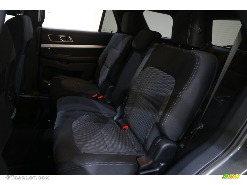 2017 Explorer XLT 4WD - Magnetic / Ebony Black photo #18