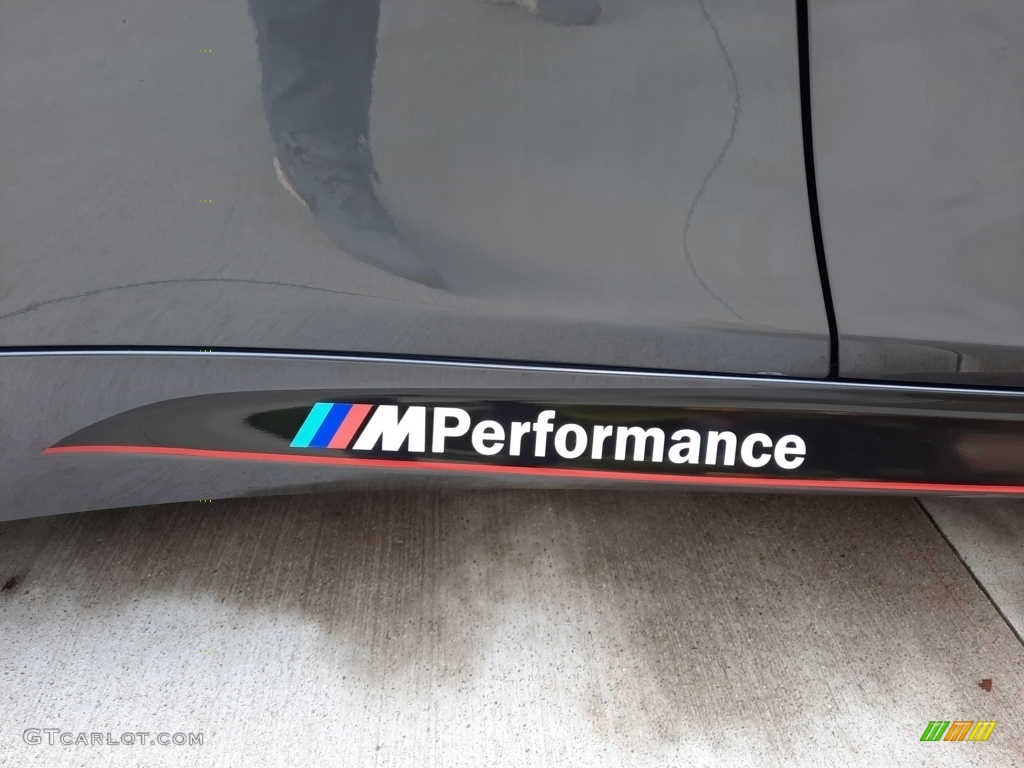 2017 BMW M4 Coupe Marks and Logos Photos