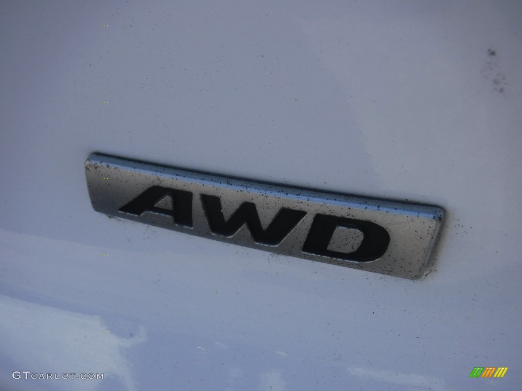 2015 Tucson SE AWD - Winter White / Beige photo #9