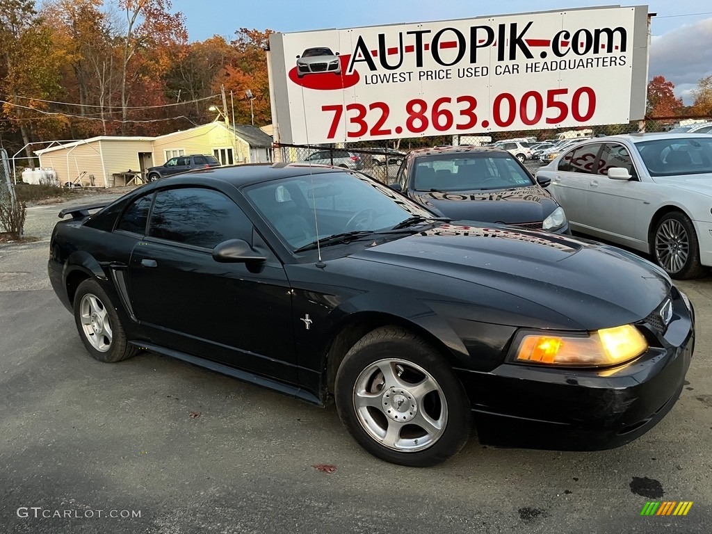 2003 Mustang V6 Coupe - Black / Medium Graphite photo #1