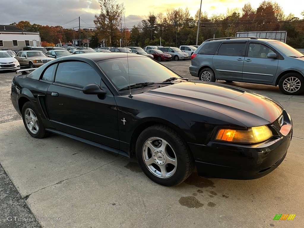2003 Mustang V6 Coupe - Black / Medium Graphite photo #3