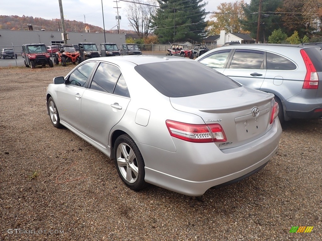 2011 Camry SE - Classic Silver Metallic / Dark Charcoal photo #8